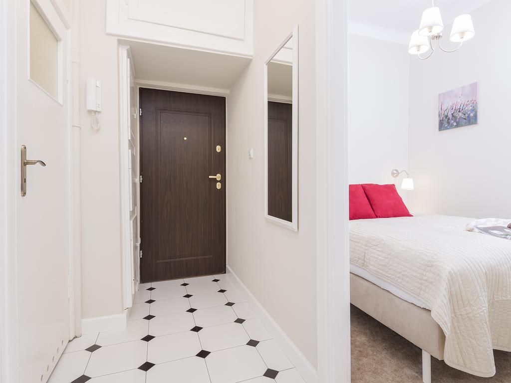 Delightful New Town Square Apartment Varsóvia Exterior foto